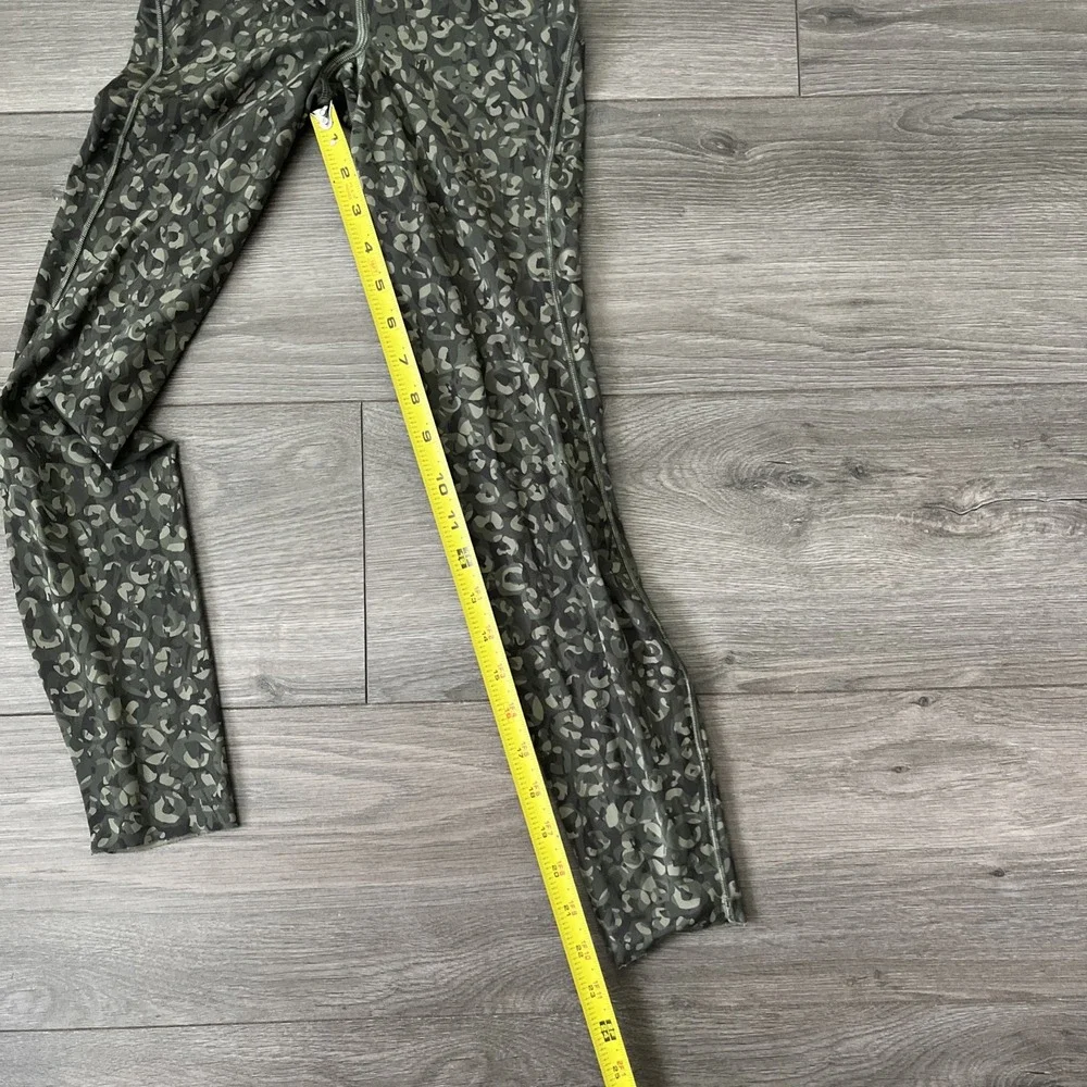 Lululemon Womens Sz 0 Leggings Compression Green Camo